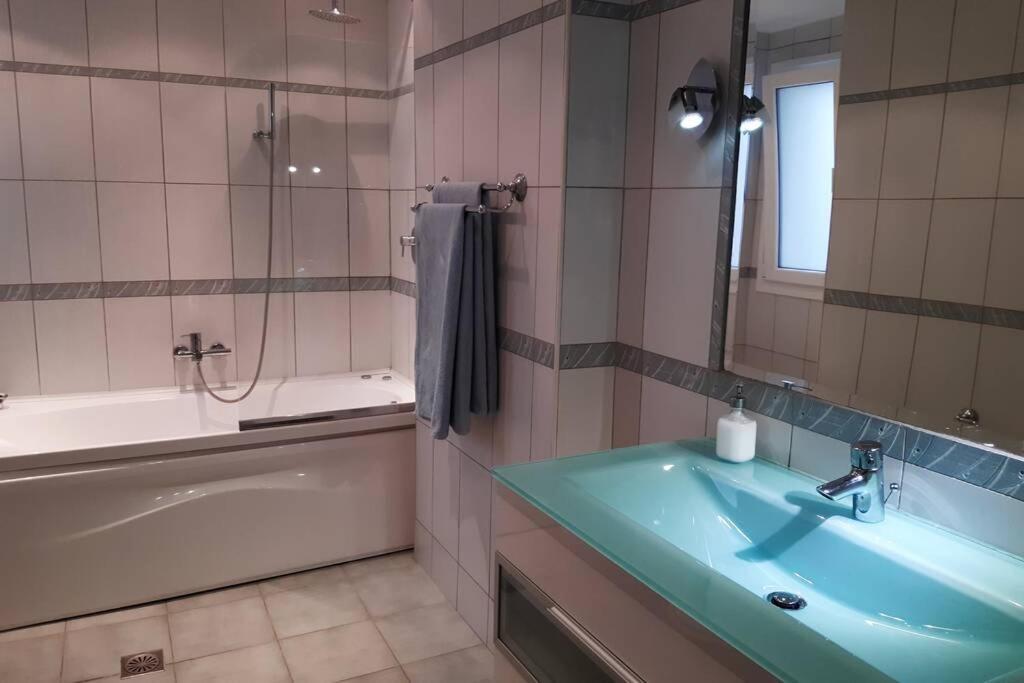 Villa Sunrise With Stunning Views And Private Pool Katokhórion المظهر الخارجي الصورة